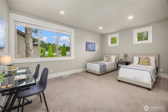 22277 NE 3rd Court, Sammamish, WA 98074