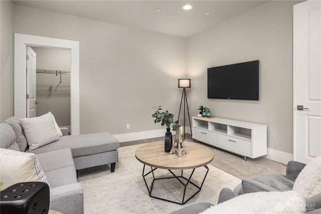 22277 NE 3rd Court, Sammamish, WA 98074