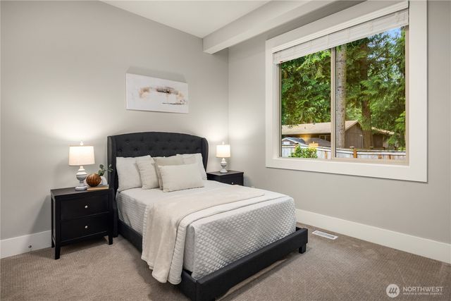 22277 NE 3rd Court, Sammamish, WA 98074