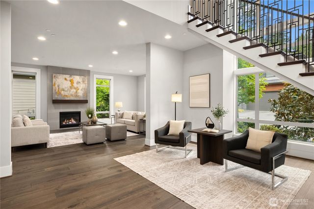 22277 NE 3rd Court, Sammamish, WA 98074