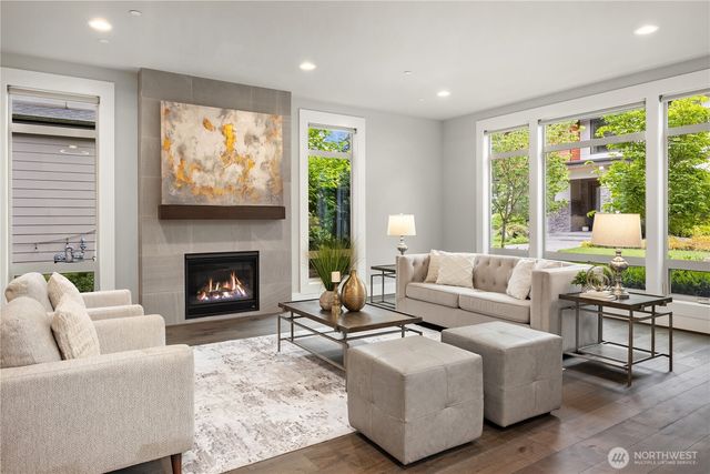 22277 NE 3rd Court, Sammamish, WA 98074