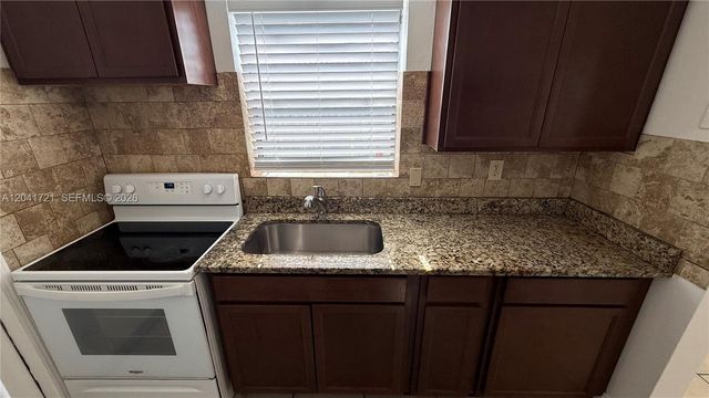 6421 NW 20th Ct 6421, Sunrise, FL 33313