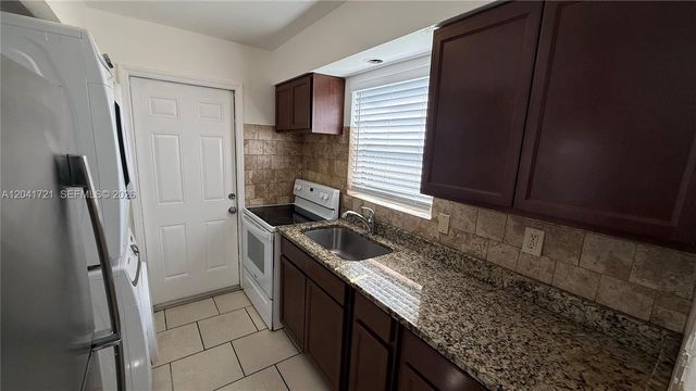6421 NW 20th Ct 6421, Sunrise, FL 33313