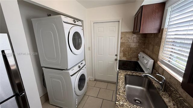 6421 NW 20th Ct 6421, Sunrise, FL 33313