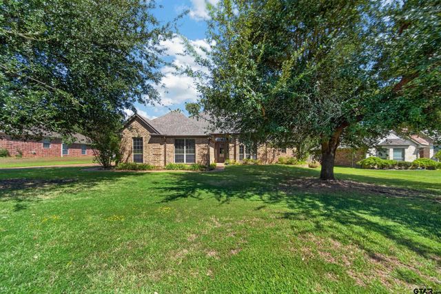 511 Southcreek, Chandler, TX 75758
