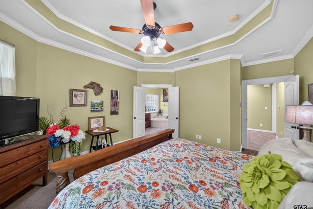 511 Southcreek, Chandler, TX 75758