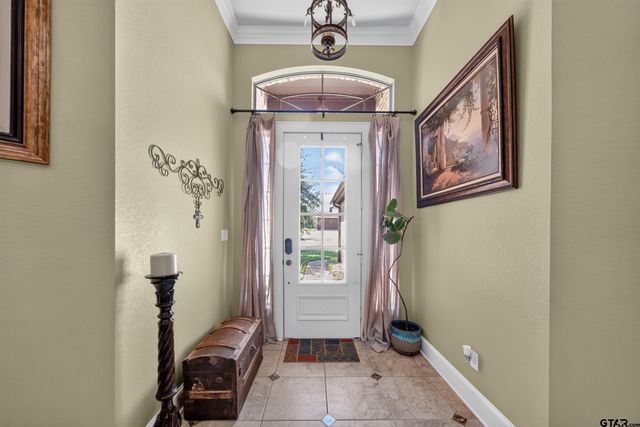 511 Southcreek, Chandler, TX 75758