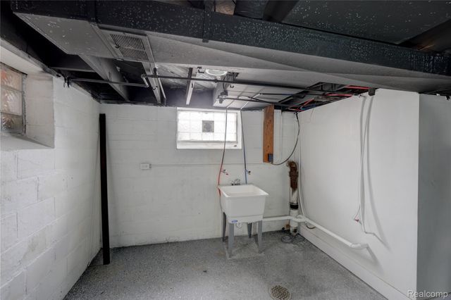 11810 Riad Street Riad Street, Detroit, MI 48224