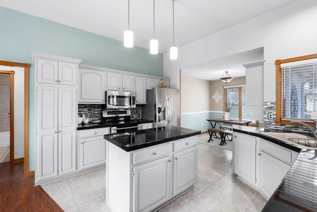 2526 N Fox Run, Wichita, KS 67226