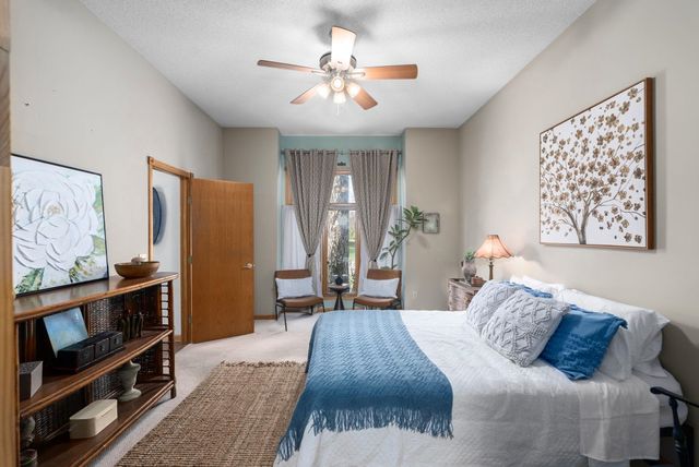 2526 N Fox Run, Wichita, KS 67226