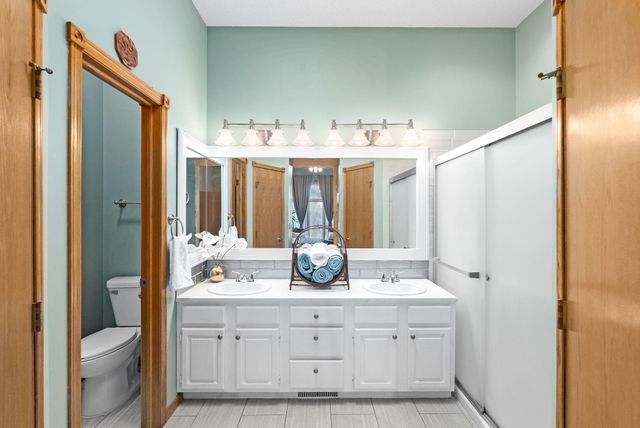 2526 N Fox Run, Wichita, KS 67226