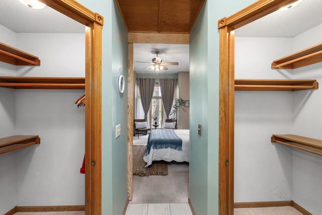 2526 N Fox Run, Wichita, KS 67226