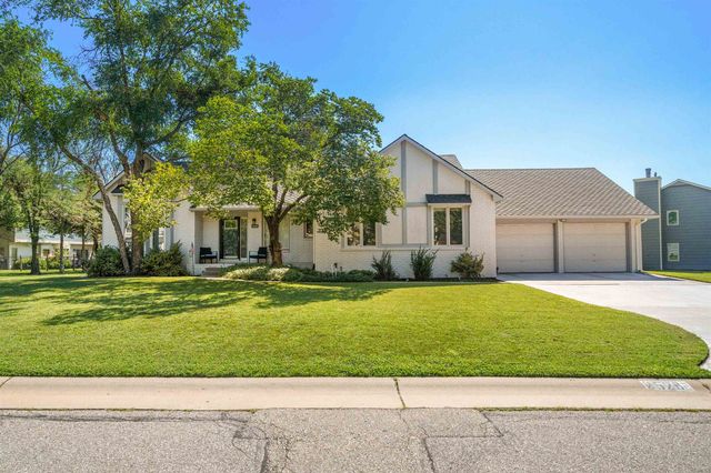 2526 N Fox Run, Wichita, KS 67226