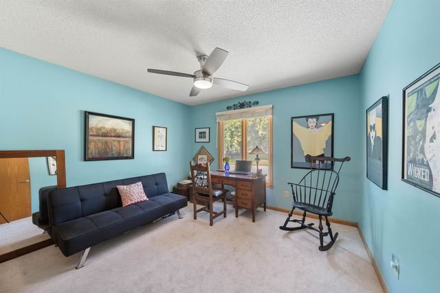 2526 N Fox Run, Wichita, KS 67226