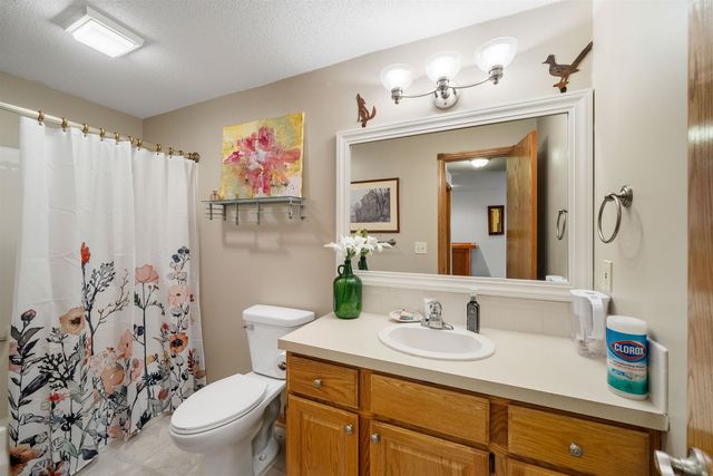 2526 N Fox Run, Wichita, KS 67226