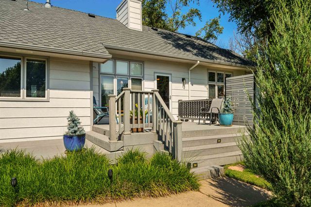 2526 N Fox Run, Wichita, KS 67226