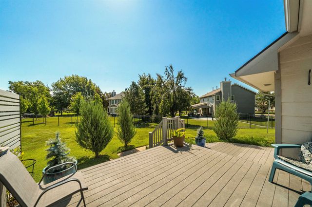 2526 N Fox Run, Wichita, KS 67226