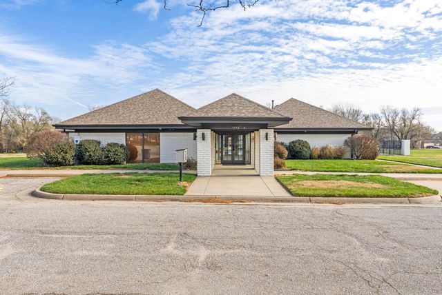 2526 N Fox Run, Wichita, KS 67226