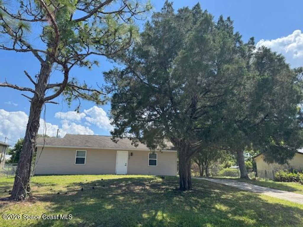 1630 Agnes Avenue SE, Palm Bay, FL 32909