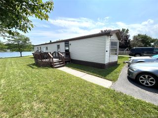 48582 Lakeview Circle, Shelby Charter Township, MI 48317
