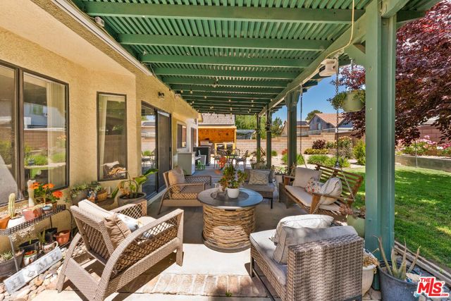 43258 33rd Street, Lancaster, CA 93536
