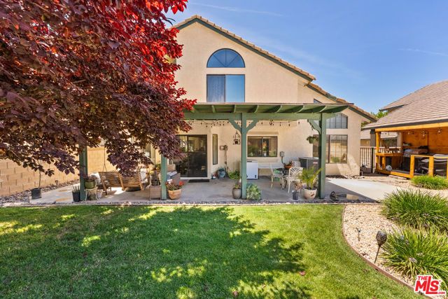 43258 33rd Street, Lancaster, CA 93536