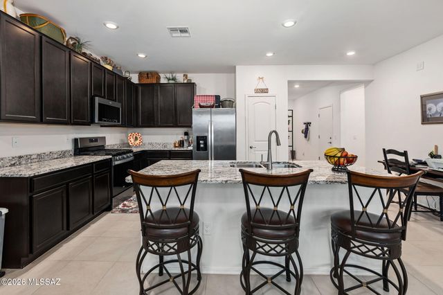 5638 S Montana Peak Way, Tucson, AZ 85757
