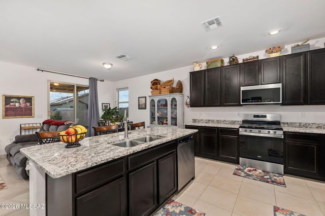 5638 S Montana Peak Way, Tucson, AZ 85757