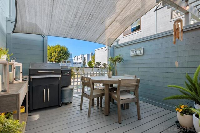 960 Intrepid Ct, Del Mar, CA 92014