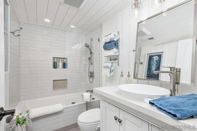 960 Intrepid Ct, Del Mar, CA 92014