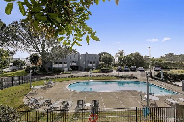 960 Intrepid Ct, Del Mar, CA 92014