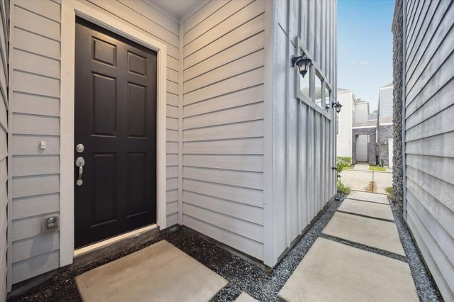 8812 Hollister Pine Court, Houston, TX 77080