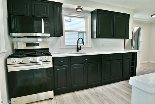 3384 Lakeside Drive, Mineral Ridge, OH 44440