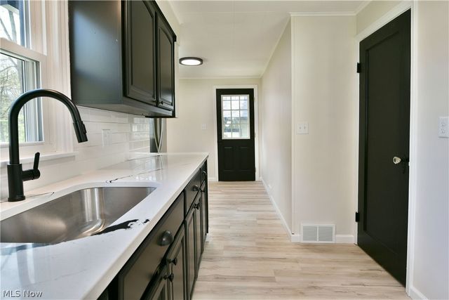 3384 Lakeside Drive, Mineral Ridge, OH 44440