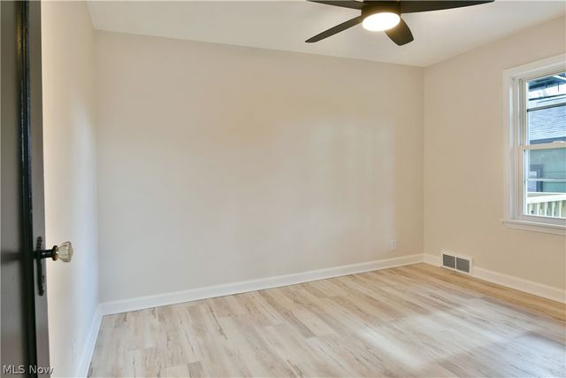 3384 Lakeside Drive, Mineral Ridge, OH 44440