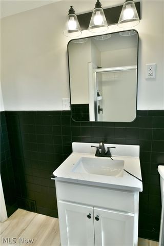 3384 Lakeside Drive, Mineral Ridge, OH 44440