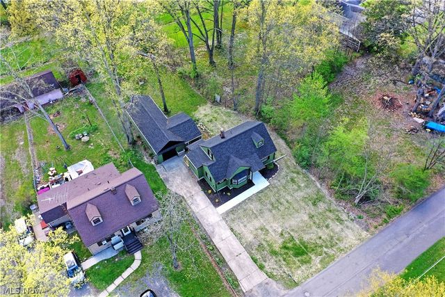 3384 Lakeside Drive, Mineral Ridge, OH 44440