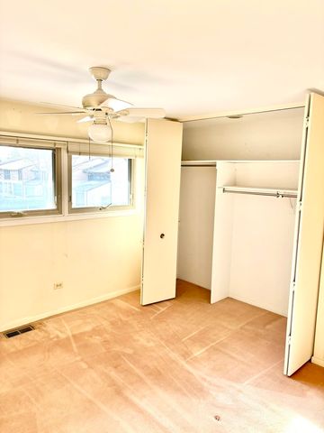 1720 Wildberry Drive B, Glenview, IL 60025