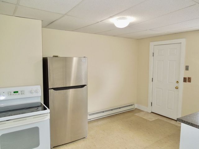 50 Sandwich Street 4, Plymouth, MA 02360