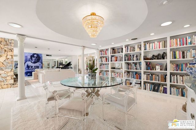 466 Camino Sur, Palm Springs, CA 92262