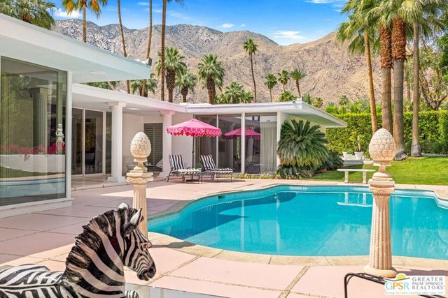 466 Camino Sur, Palm Springs, CA 92262