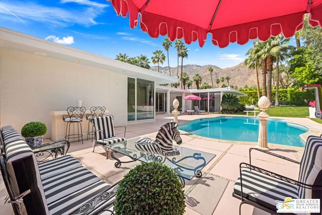 466 Camino Sur, Palm Springs, CA 92262