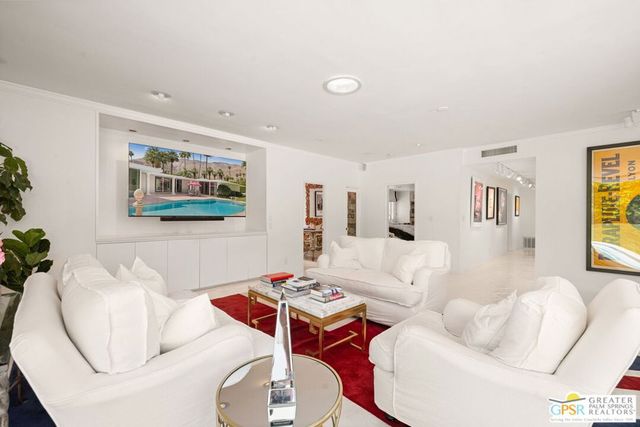 466 Camino Sur, Palm Springs, CA 92262