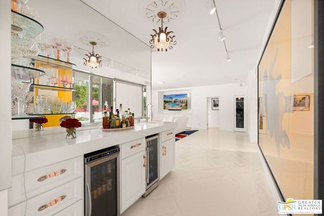 466 Camino Sur, Palm Springs, CA 92262