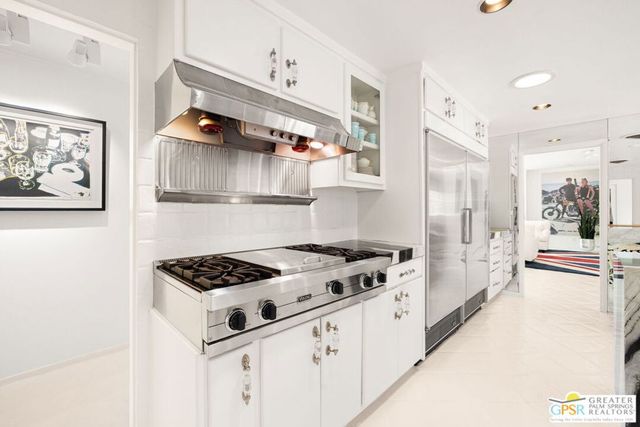 466 Camino Sur, Palm Springs, CA 92262