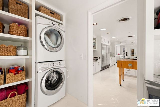 466 Camino Sur, Palm Springs, CA 92262