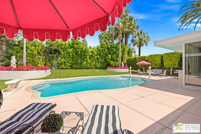 466 Camino Sur, Palm Springs, CA 92262