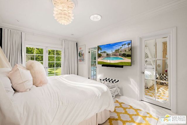 466 Camino Sur, Palm Springs, CA 92262