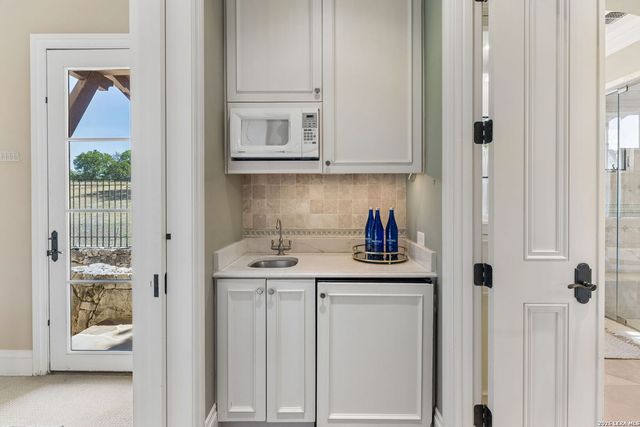 3011 Rustlers Trail, San Antonio, TX 78245