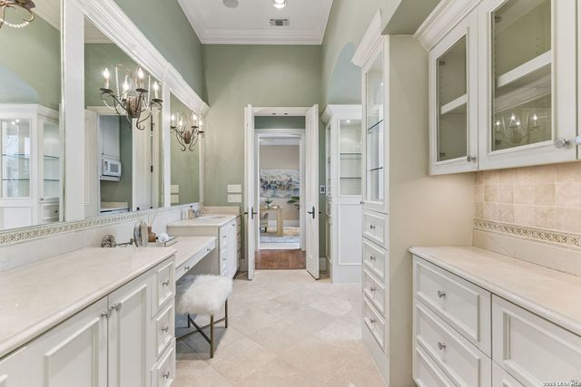 3011 Rustlers Trail, San Antonio, TX 78245